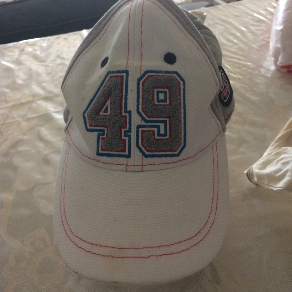 D&G junior cap.